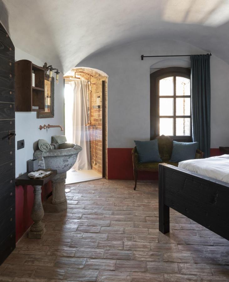 Отель Rocca Di Arignano Экстерьер фото